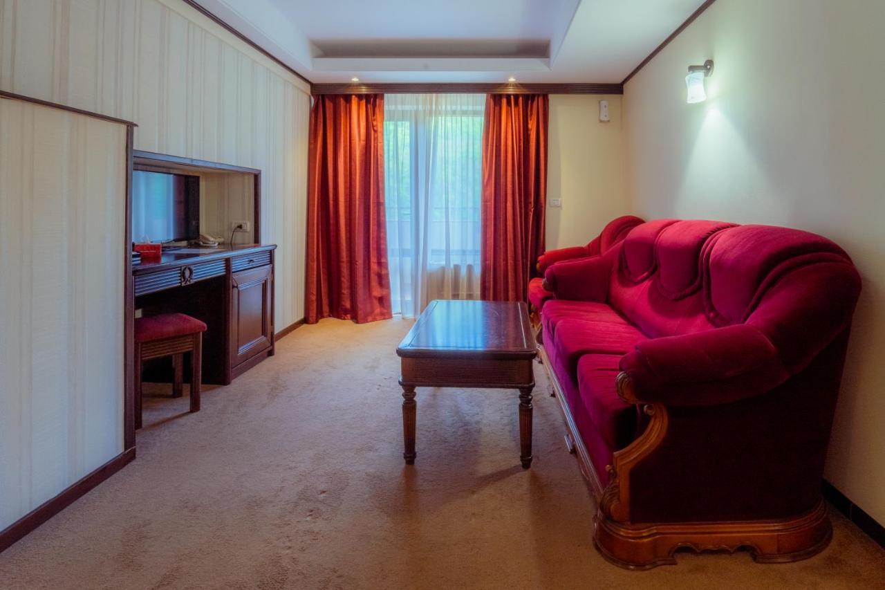 Hotel Perla Слэник-Молдова Экстерьер фото